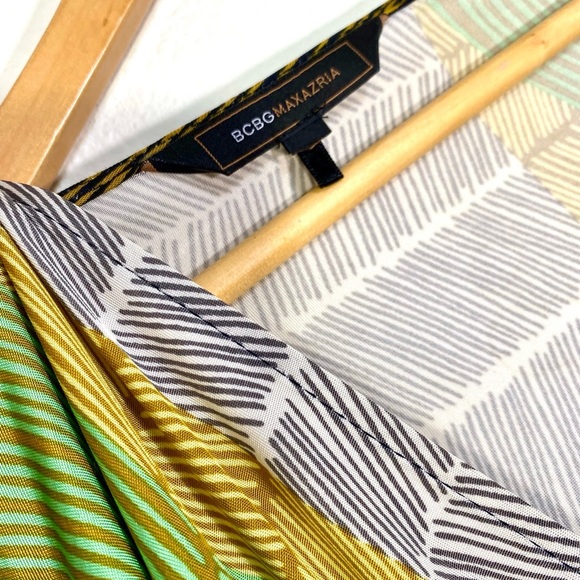 Bcbgmaxazria Midi Shift Dress Pockets Stretch
cutout fit and flare midi dress - Picture 4 of 9